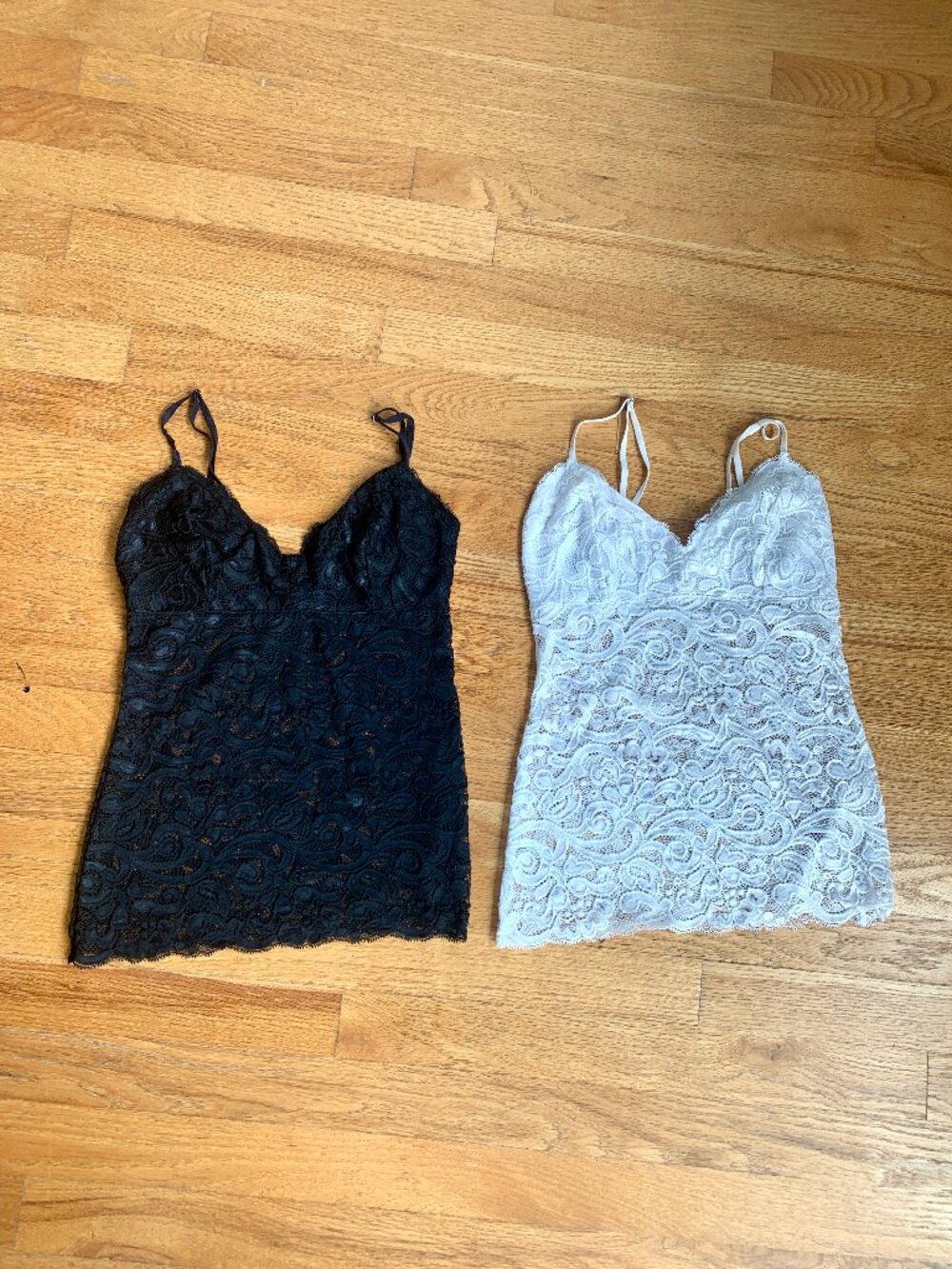 Like New XS Guess Lace Tank Tops, Black & White